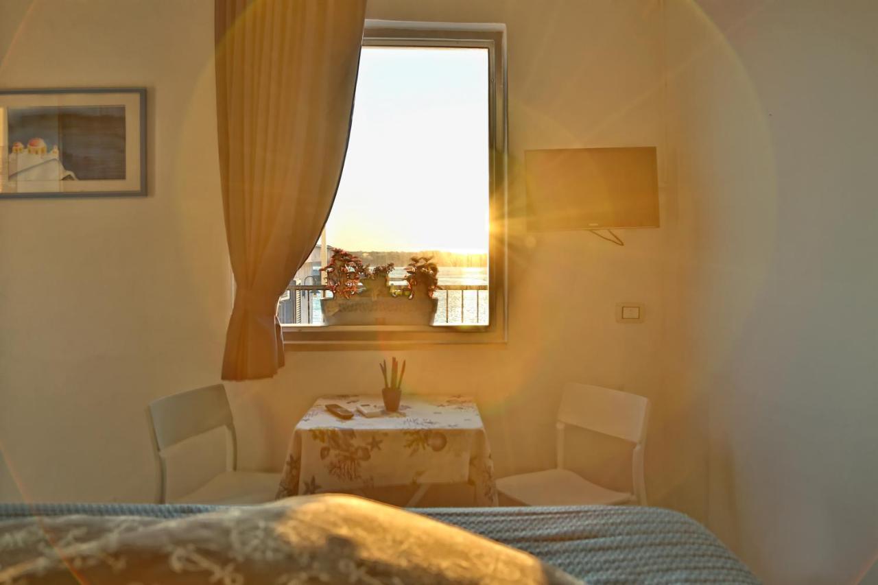 Hotel Darsena Pozzuoli Exterior photo